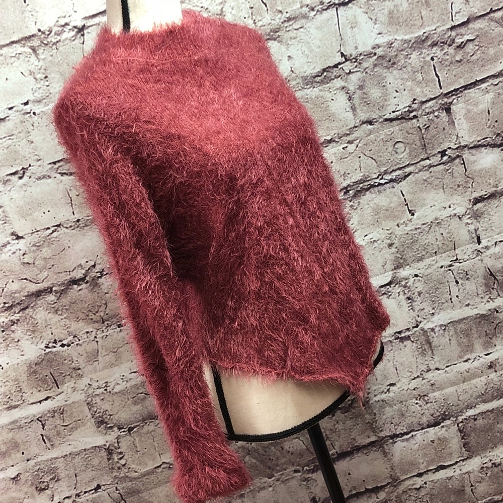 Trendy Batwing Sleeved Eyelash Sweater in Marsala - Picture 7 of 8